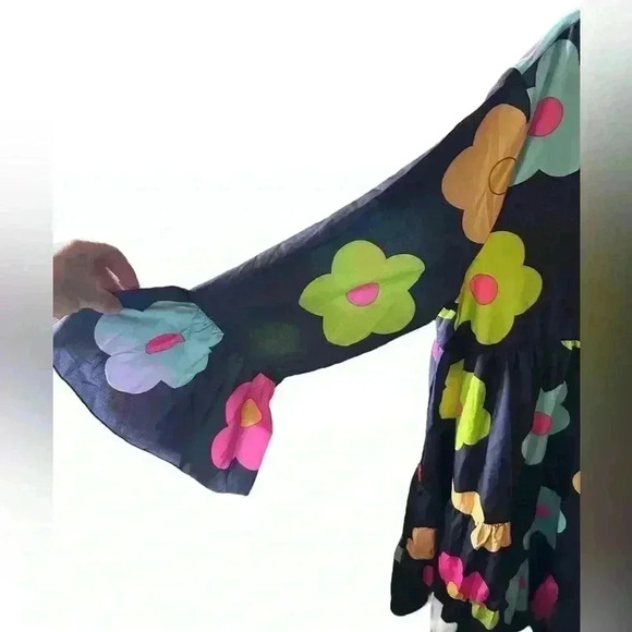 3X black long sleeve bold retro floral babydoll tiered dress. NWOT. Button down - Picture 6 of 10